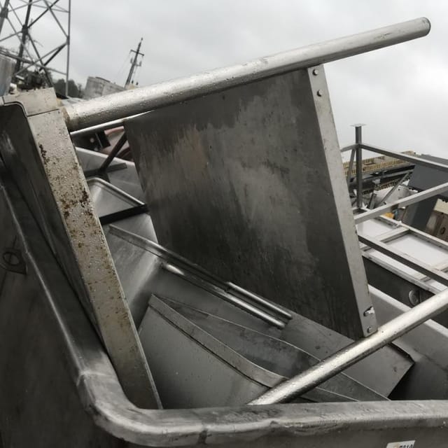 Стол маленький нерж. инв.7632