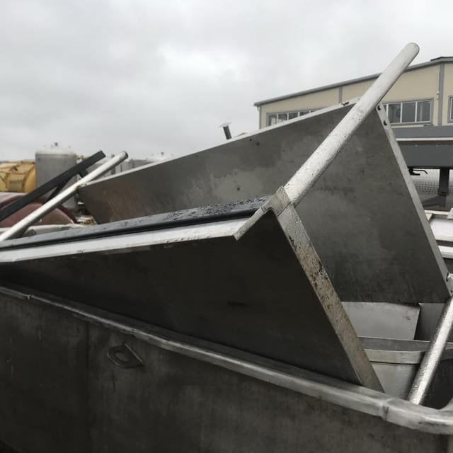 Стол маленький нерж. инв.7632