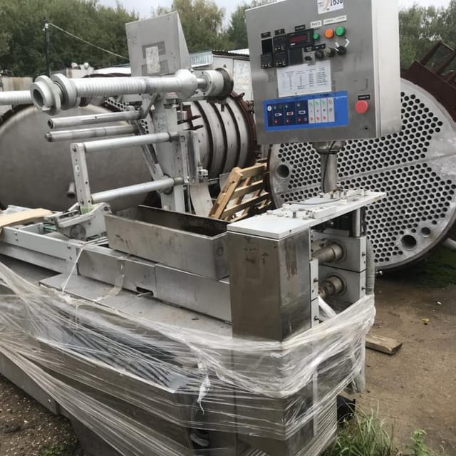 Горизонтальный упаковщик HOYER  инв.7638