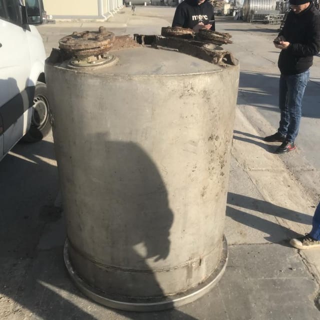 Емкость 800л. инв.7644