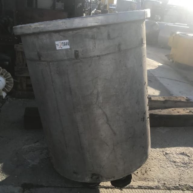 Емкость 800л. инв.7644