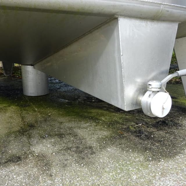 Емкость 25 куб.м. двухсекционная