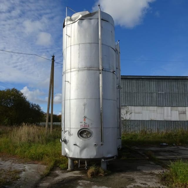 Емкость 25м3 эмаль