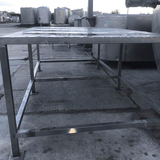 Стол большой нерж. длина 2,5м инв.7691