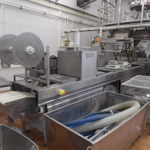 Термоформер MULTIVAC R530