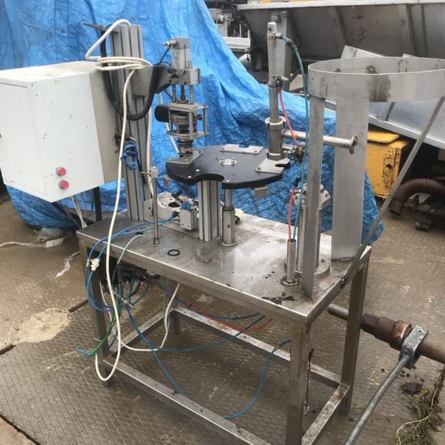 Розлив в ПЭТ 0,33 - укупор инв.7507