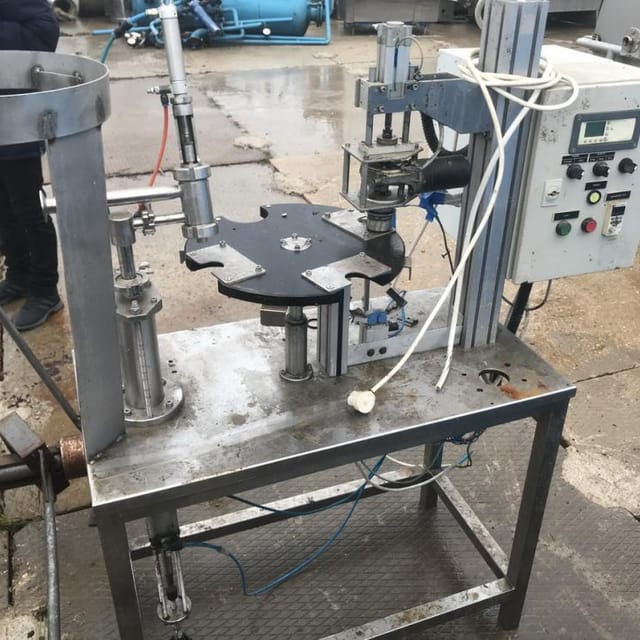 Розлив в ПЭТ 0,33 - укупор инв.7507