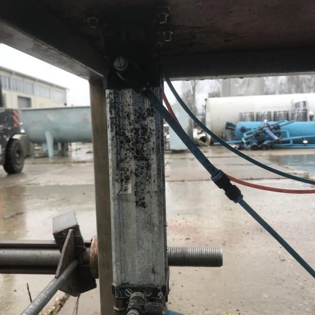 Розлив в ПЭТ 0,33 - укупор инв.7507