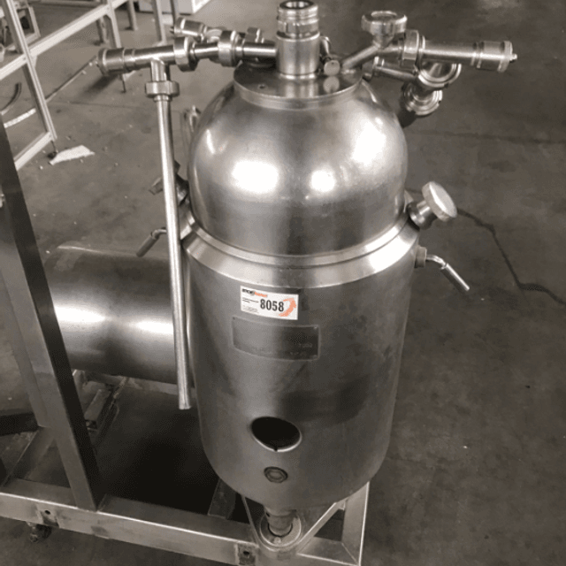 Сепаратор-сливкоотделитель без автоматической выгрузки осадка Италия 1куб/час инв.8058