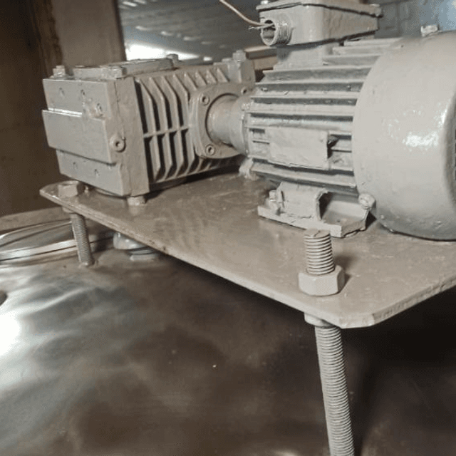 Емкость 2м3 с рубашкой инв.7553