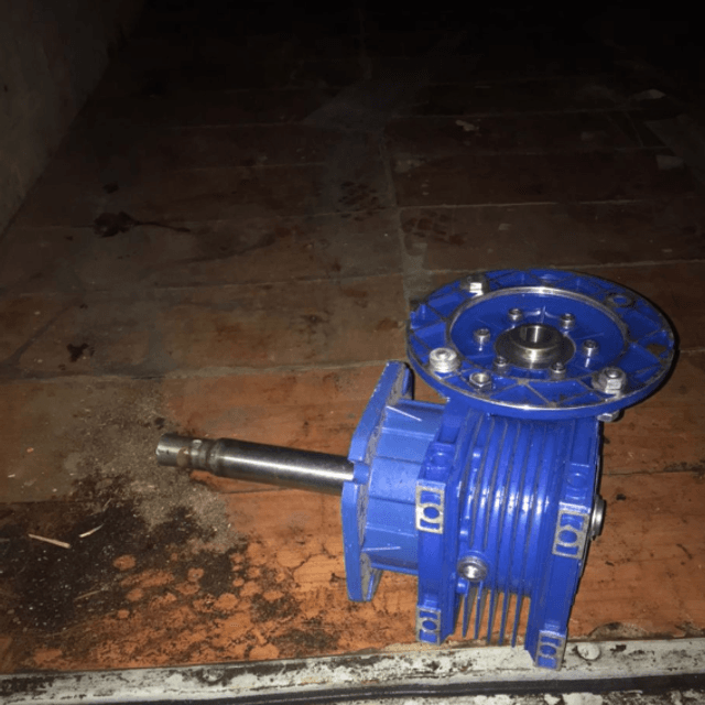 Емкость 1т с рубашкой инв.8054