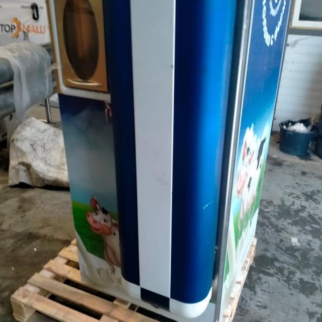 Молокомат с автоматом выдачи бутылок инв.7904