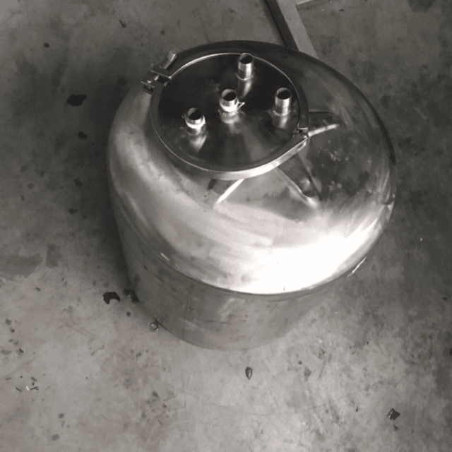 Емкость 40л инв.7931