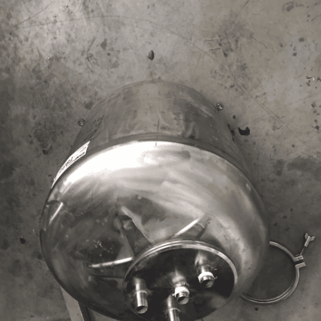 Емкость 40л инв.7931