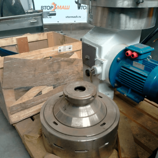 Сепаратор-молокочиститель марки А1-ОЦМ-5 инв.4355