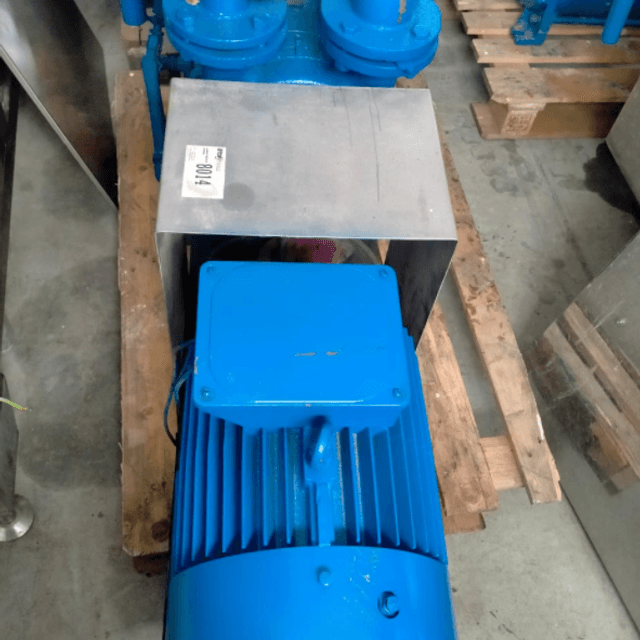 Насос вакуумный 350 куб инв.8014