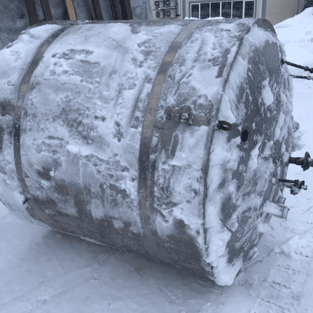 Емкость 2000л инв.7083