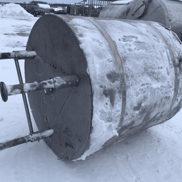 Емкость 2000л инв.7083