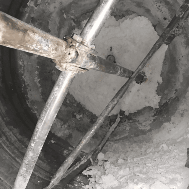 Емкость 2000л инв.7083