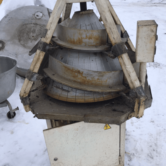 Машина тестоокруглительная «Восход ТО-1»  инв.7086