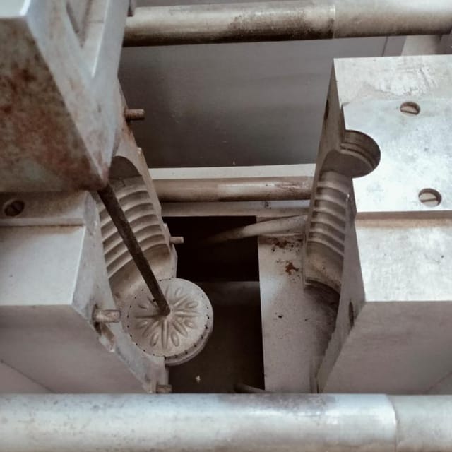 Полуавтомат выдува со станцией разогрева ВПМ-8 инв.1624