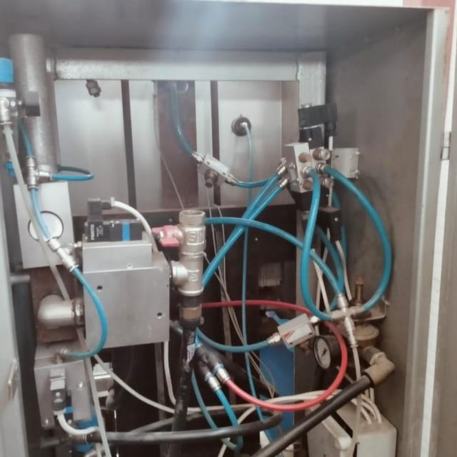 Полуавтомат выдува со станцией разогрева ПВ-7/3 инв.6974