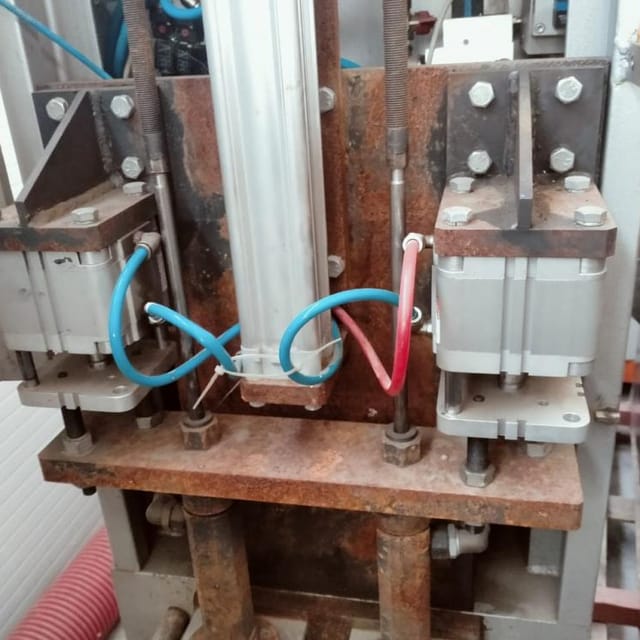 Полуавтомат выдува со станцией разогрева ПВ-7/3 инв.6974