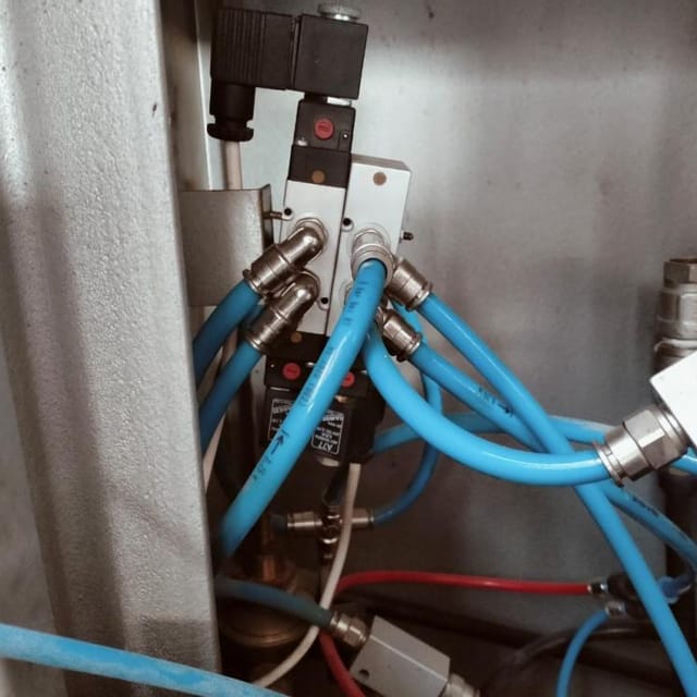 Полуавтомат выдува со станцией разогрева ПВ-7/3 инв.6974