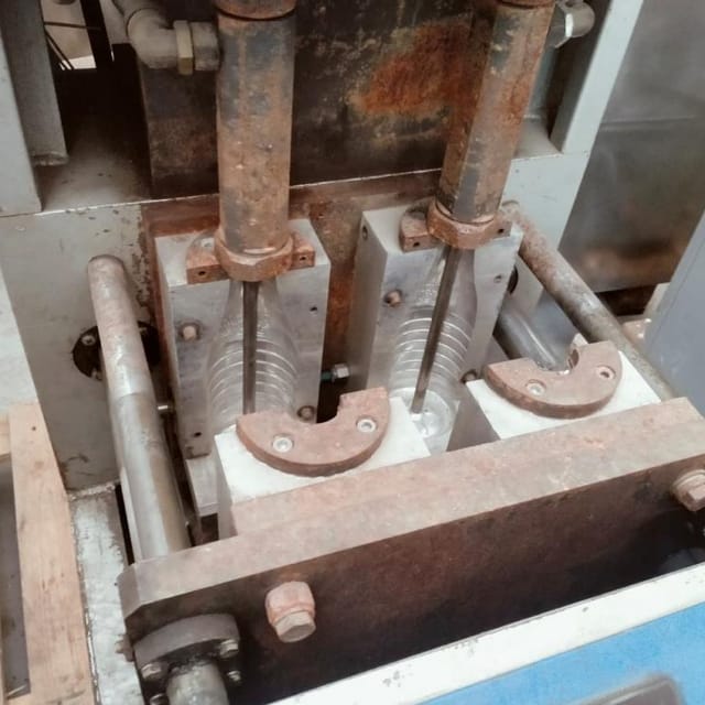 Полуавтомат выдува со станцией разогрева ПВ-7/3 инв.6974