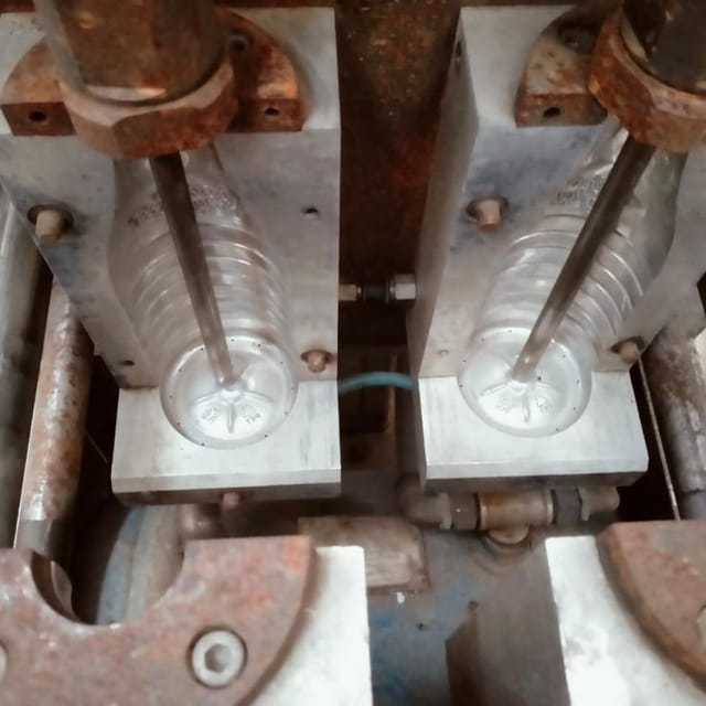 Полуавтомат выдува со станцией разогрева ПВ-7/3 инв.6974