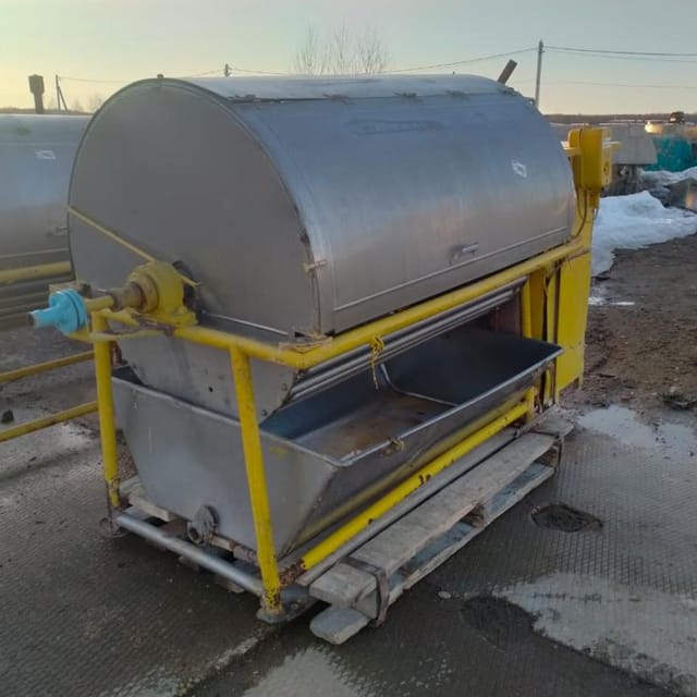 Охладитель творога УПТ с черной рамой инв.9029