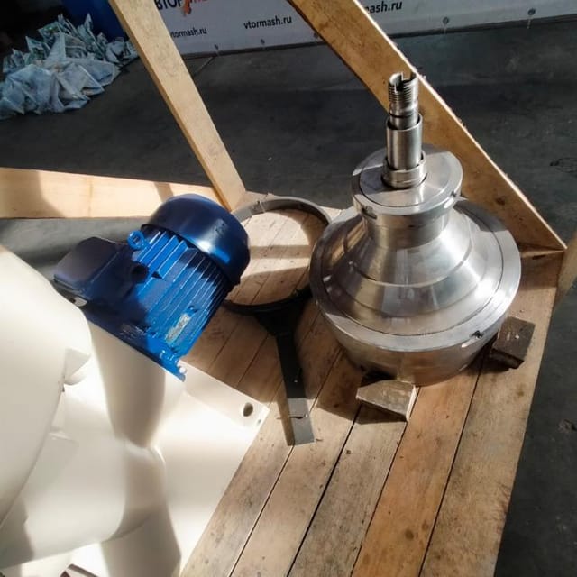 Сепаратор-сливкоотделитель Ж5-ОС2Т-3 ПЛАВА 5куб/час инв.9036