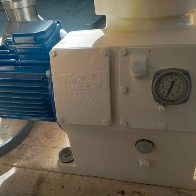 Сепаратор-сливкоотделитель Ж5-ОС2Т-3 ПЛАВА 5куб/час инв.9036