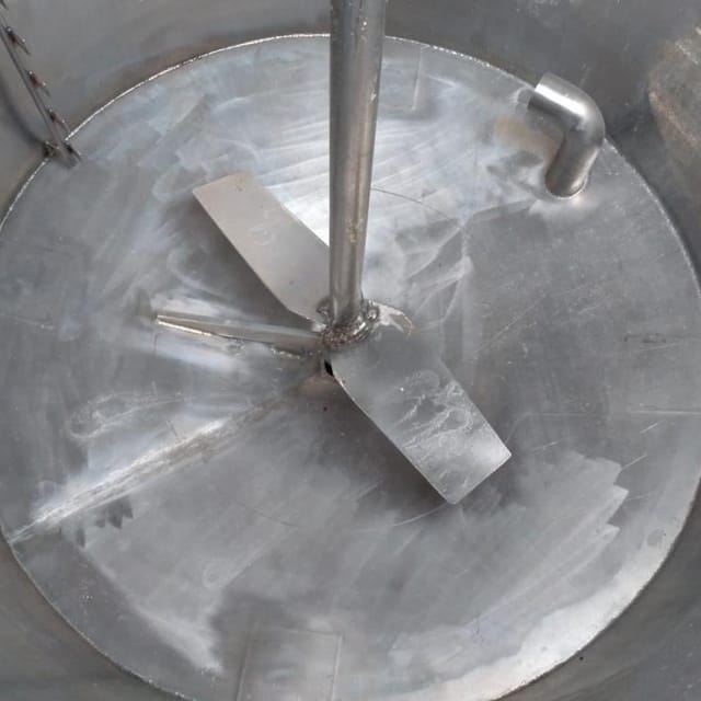 Емкость рассольная 600л инв.9038