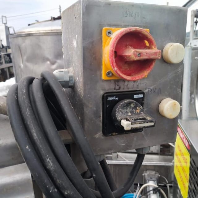 Емкость рассольная 600л инв.9038