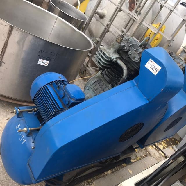 Компрессор поршневой инв.11039