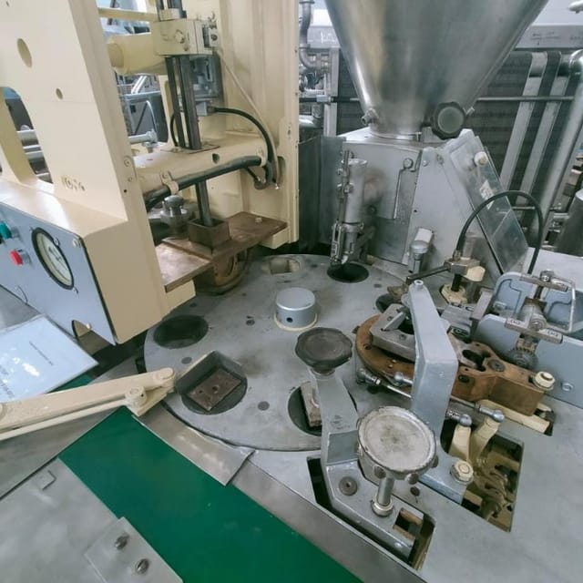 Автомат фасовки и упаковки плавленого сыра М6 АРУ брикет 62,5 или 100гр инв.9128