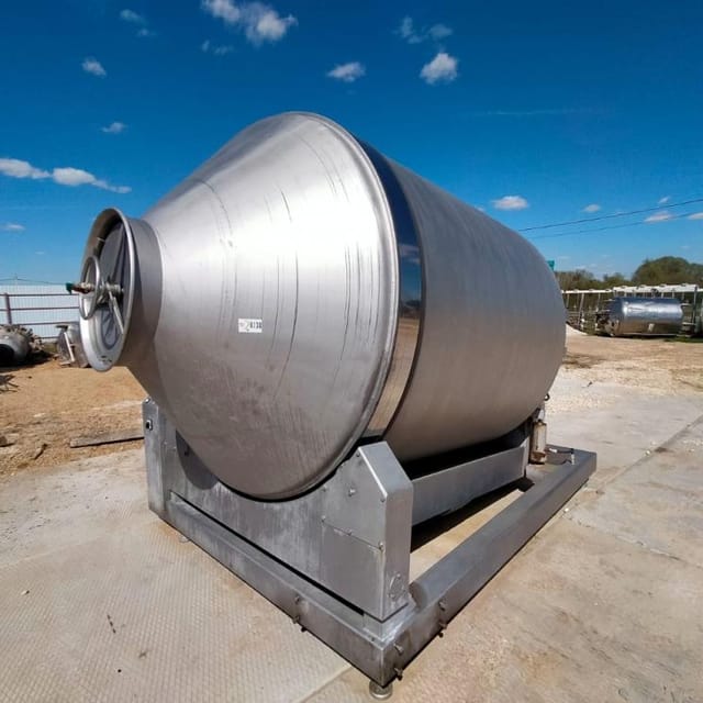 Вакуумный массажер Metalbud Nowicki 6000л инв.8138