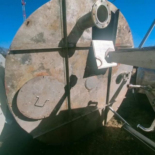 Емкость с конусом 8куб. инв.8375