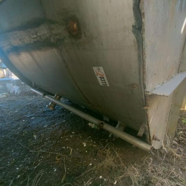 Емкость с конусом 8куб. инв.8375