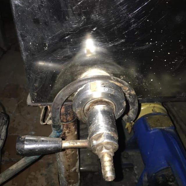 Фильтр-пресс, пластины 40х40, ручной прижим.