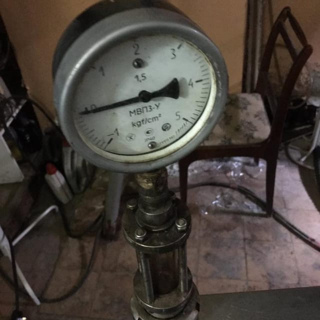 Фильтр-пресс, пластины 40х40, ручной прижим.