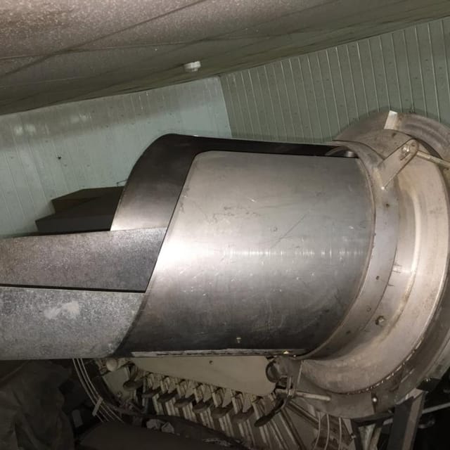 Автоматическая укупорочная машина  Д9-ВАУ