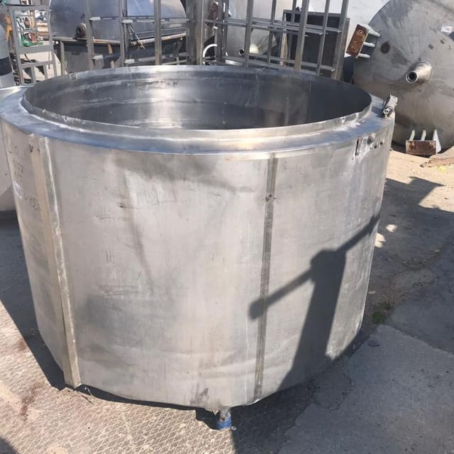 Емкость 1200л инв.10610