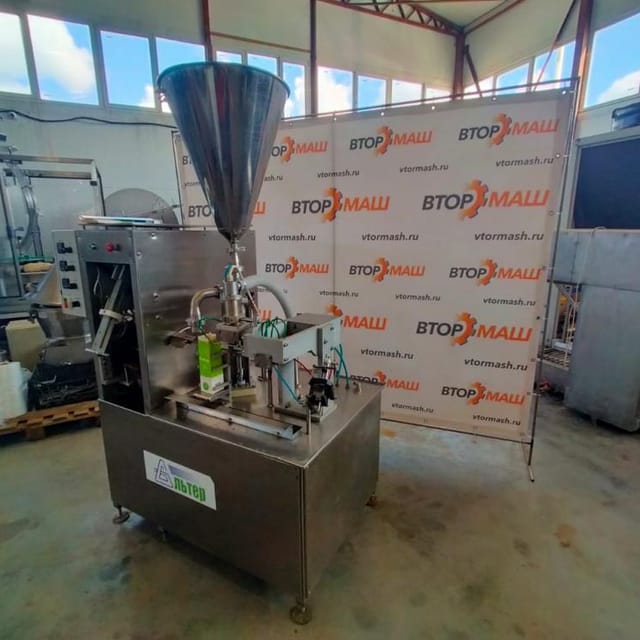 Полуавтомат розлива и упаковки АЛЬТЕР-04, пюр пак инв.1378