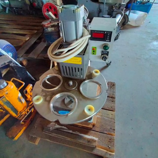 Запайщик стаканчиков ПОЛУР 250 е.1912