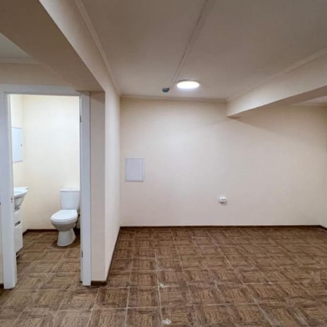 Помещение свободного назначения 35 м2 на  Дербеневке.