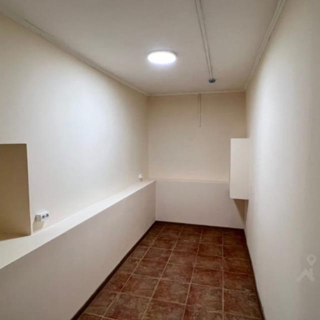 Помещение свободного назначения 35 м2 на  Дербеневке.