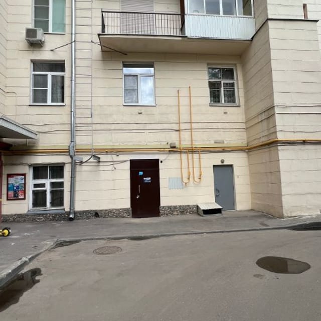 Помещение свободного назначения 35 м2 на  Дербеневке.