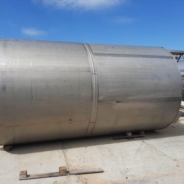 Емкость 12м3 нержавейка вертикальная е.1056